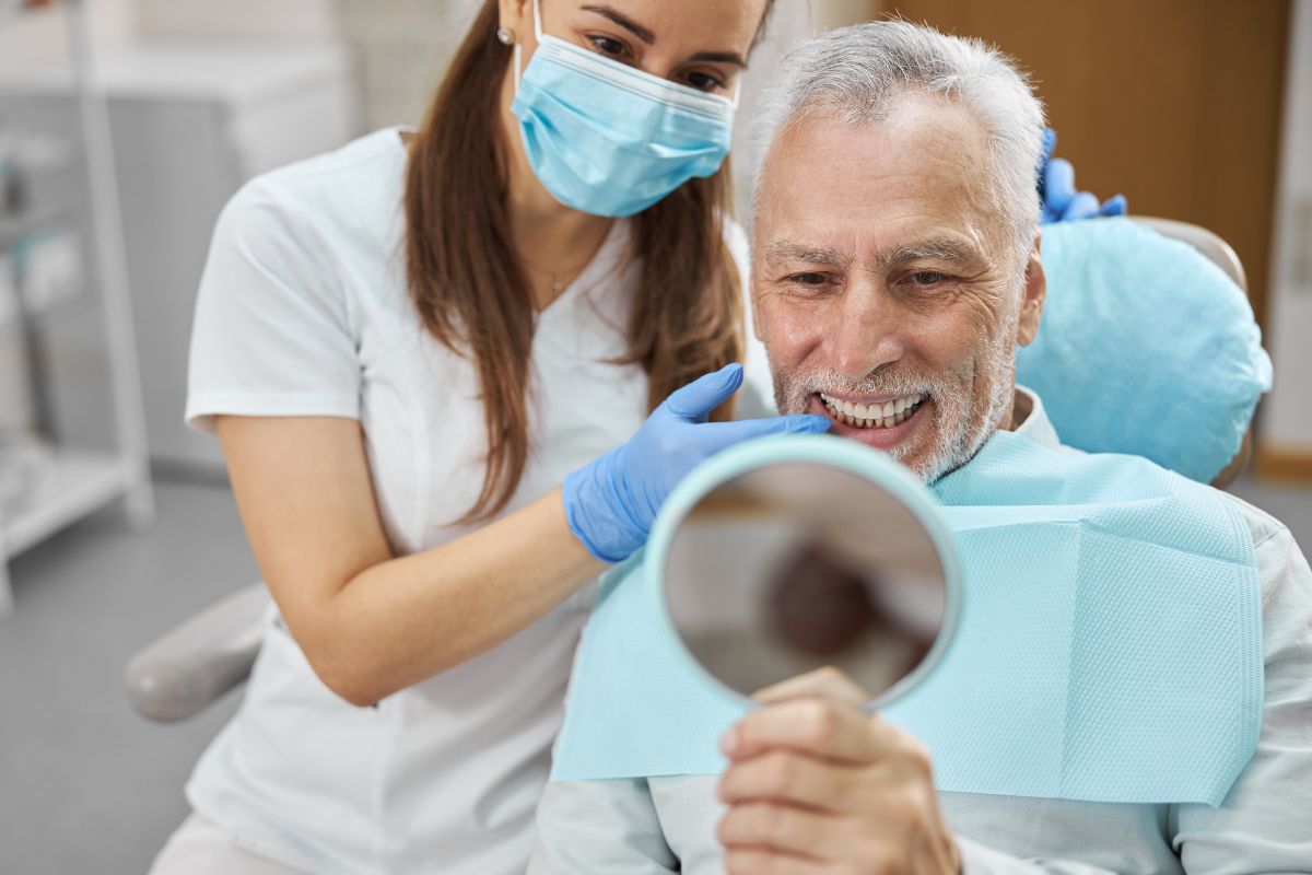En este momento estás viendo 🦷 Beneficios de los implantes dentales en Santander